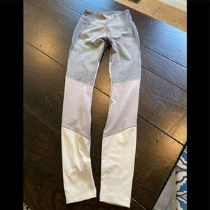 LIKE NEW Kobha Leggings